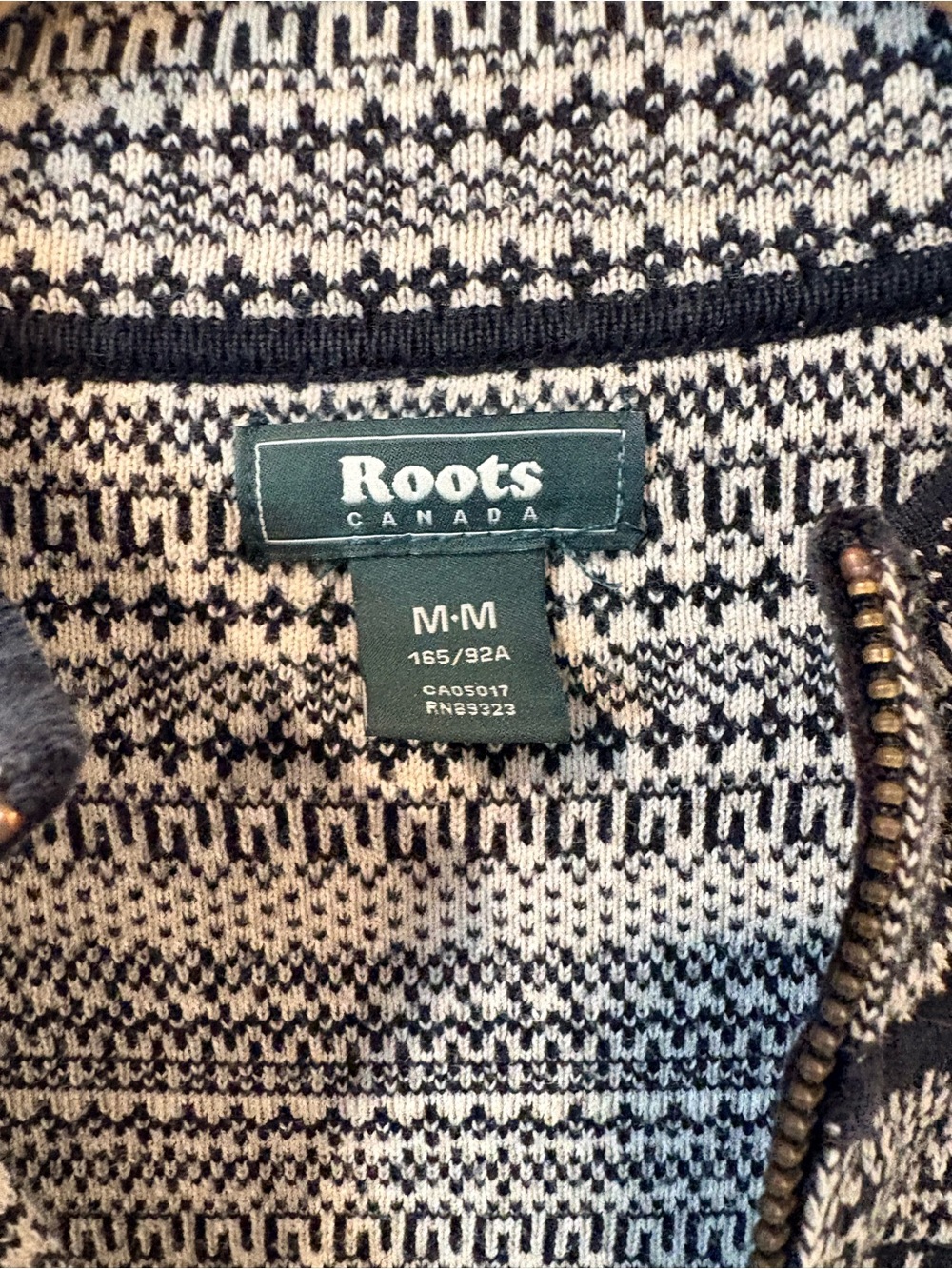 Roots Fair Isle Half Zip Sweater | Black & Cream | Size Medium - Picture 4 of 10